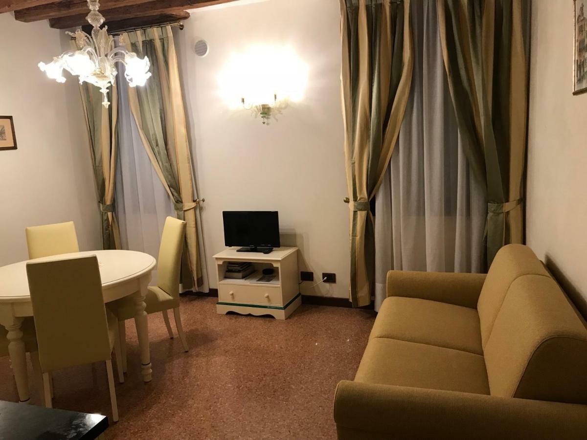 Apartmán Classic Three Minutes From St Marc'S Square Benátky Exteriér fotografie